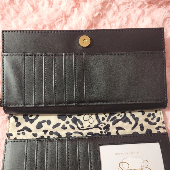 Hard To Find! Jessica Simpson large bifold/zip-around wallet. - Picture 5 of 16